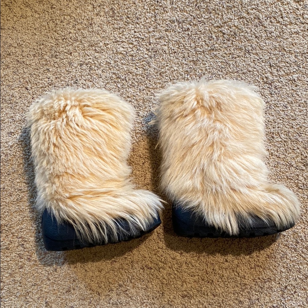 Tecnica Women’s Cozy Real Fur Boots - Cream and Black